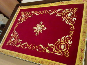 Красный, подарок митрополиту Меркурию, шитье шнурами и канителью